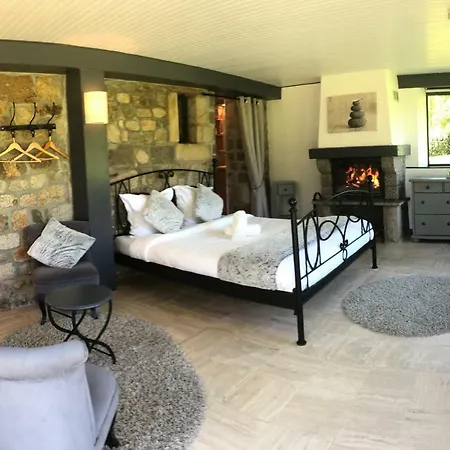 Guest house Le Petit Moulin Du Rouvre 3*