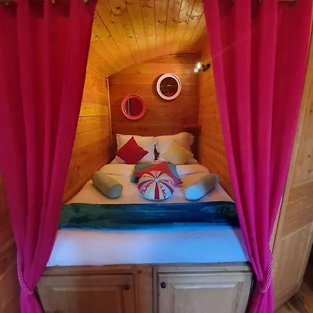 Le Petit Moulin Du Rouvre Pensión 3*